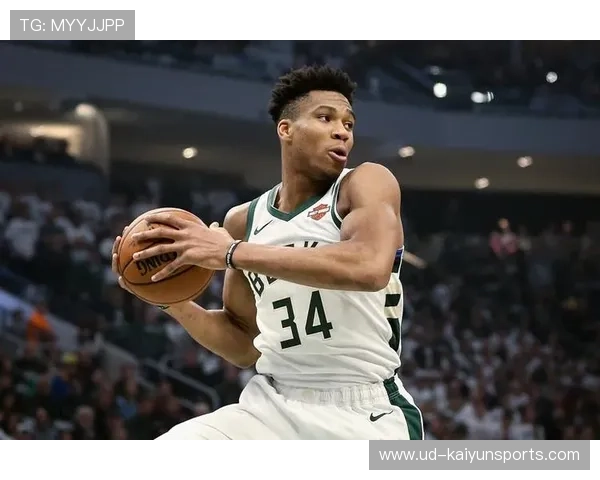 字母哥低调参加教堂活动，被称为“朴实巨星”