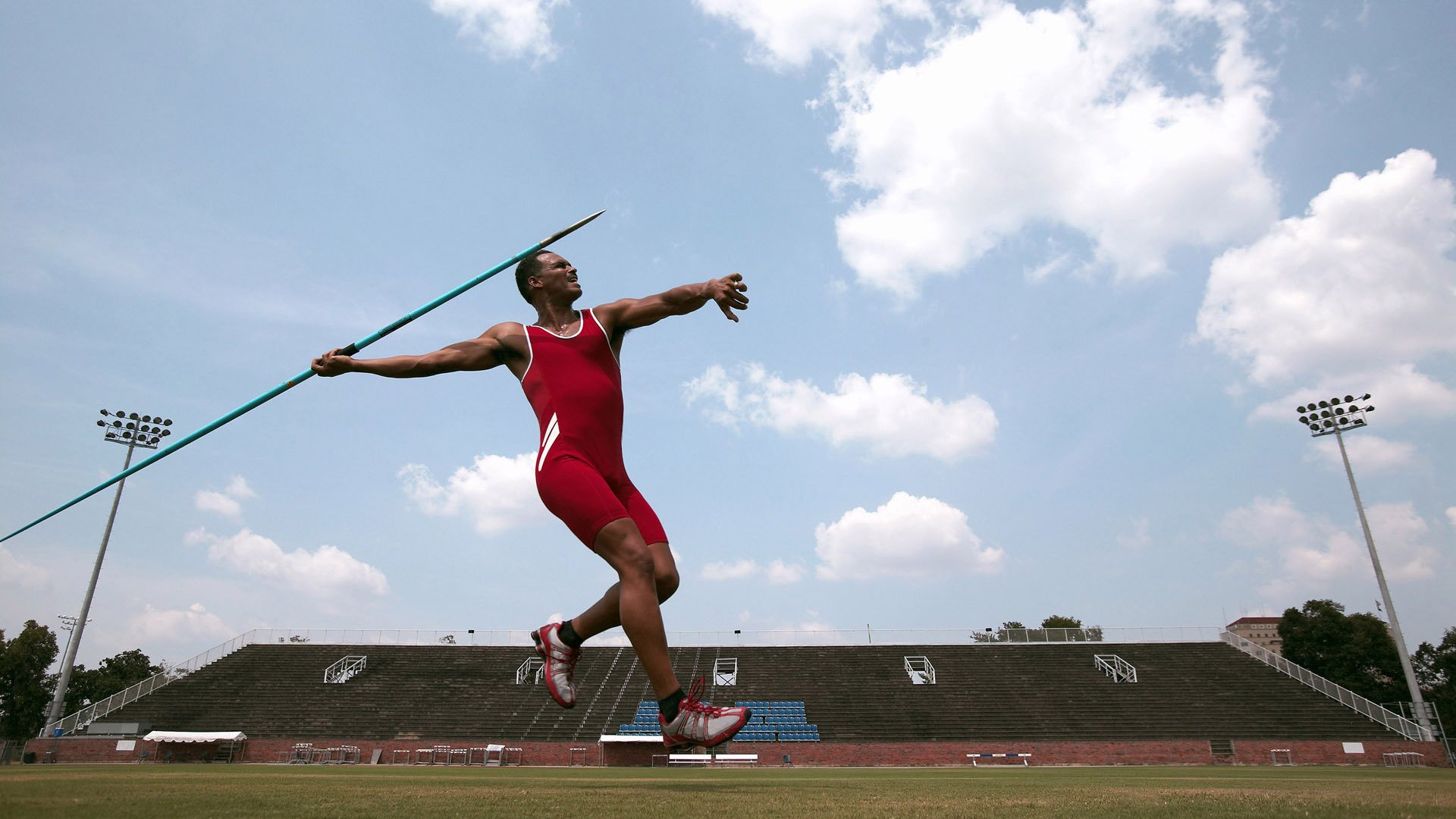 中学篮球注重团队协作能力培养塑造比赛意识，篮球队团队培育方案